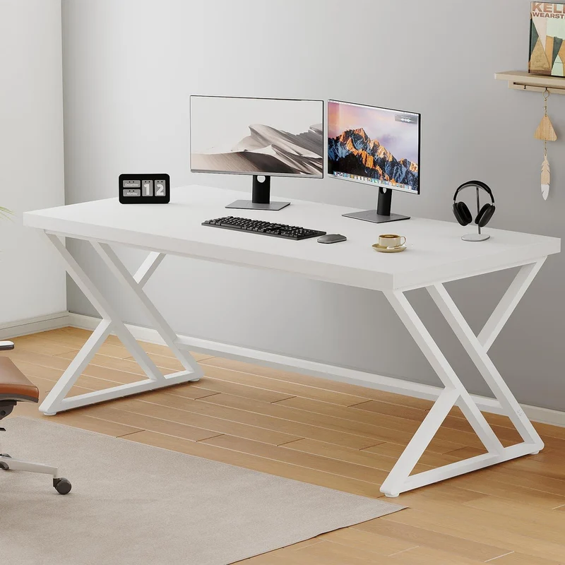 Hochwertiger LVB Schreibtisch für Computer im Büro