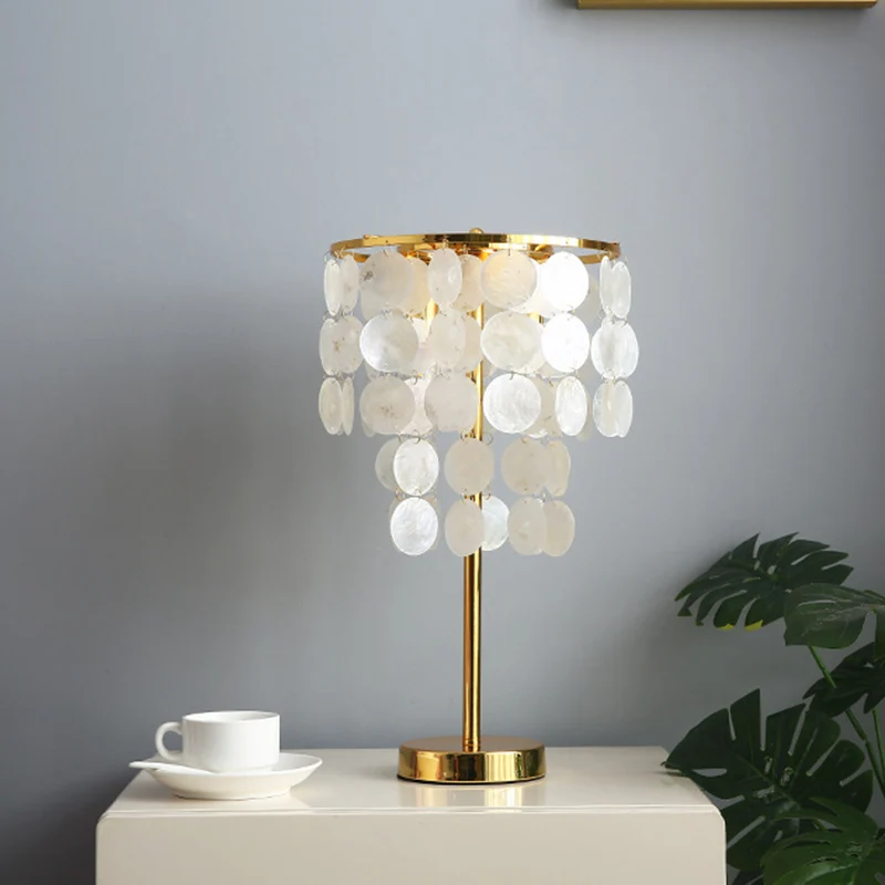 Contemporary Scandinavian Round Processing Natural Shell Iron 1-Light Table Lamp For Bedroom