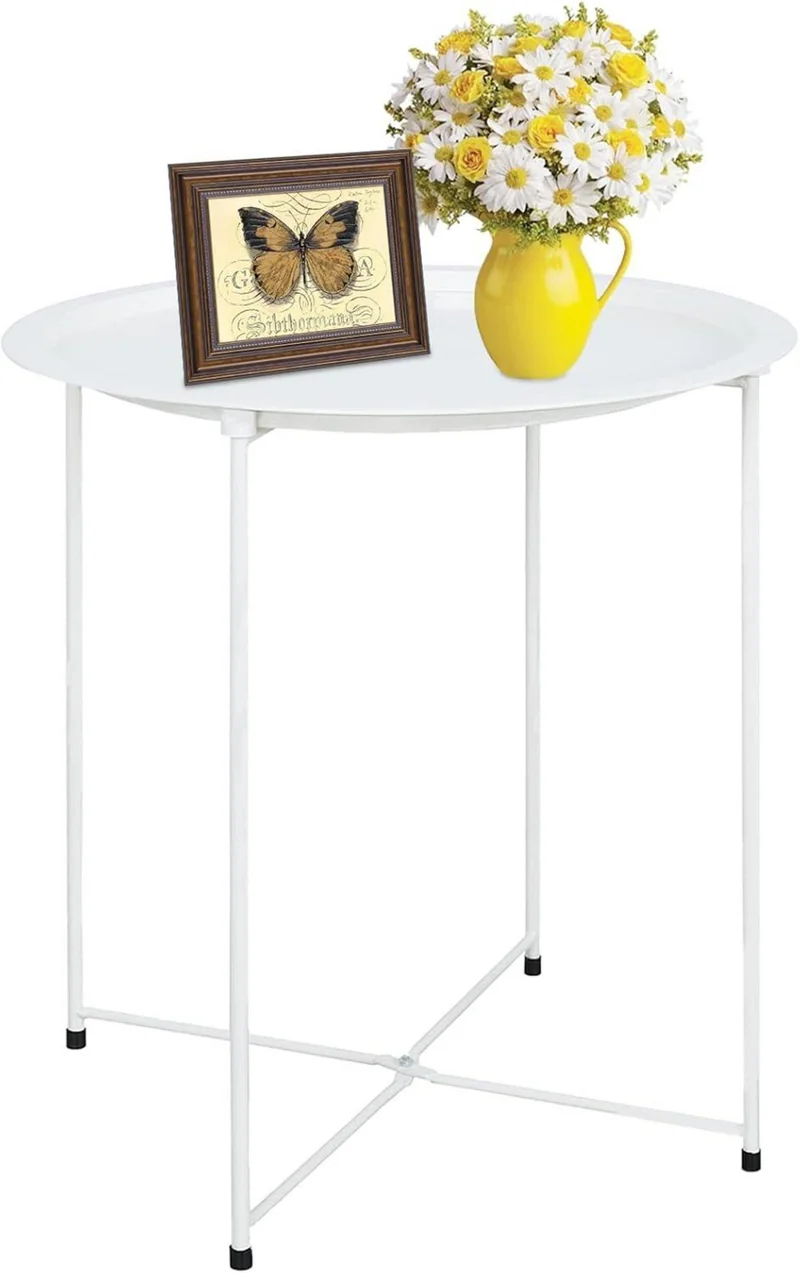 Runder Beistelltisch mit Metalltablett und