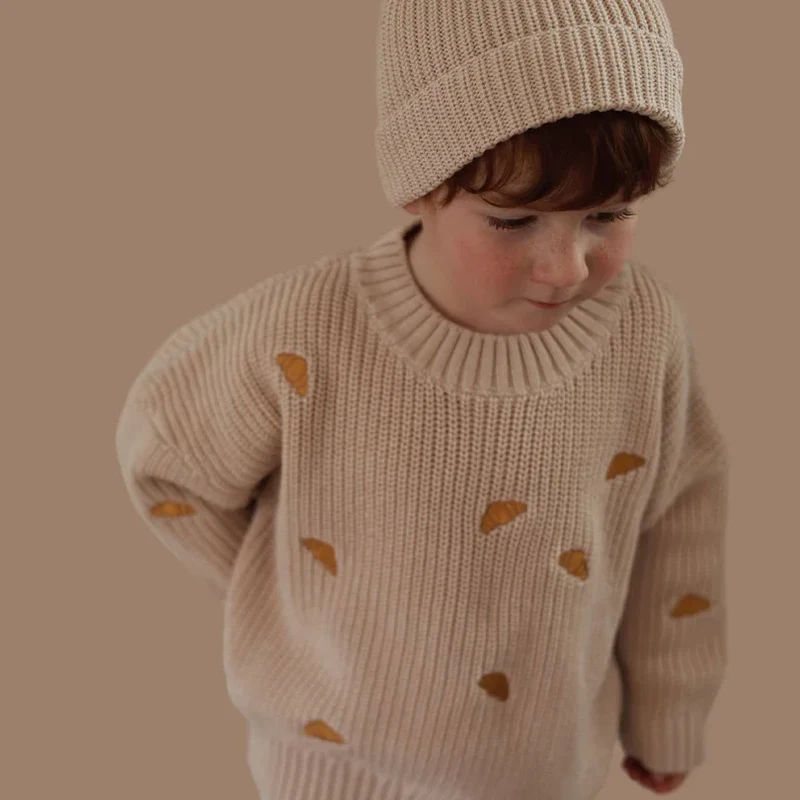 NARBONNE knit w. embroidered croissants-Mist fawn
