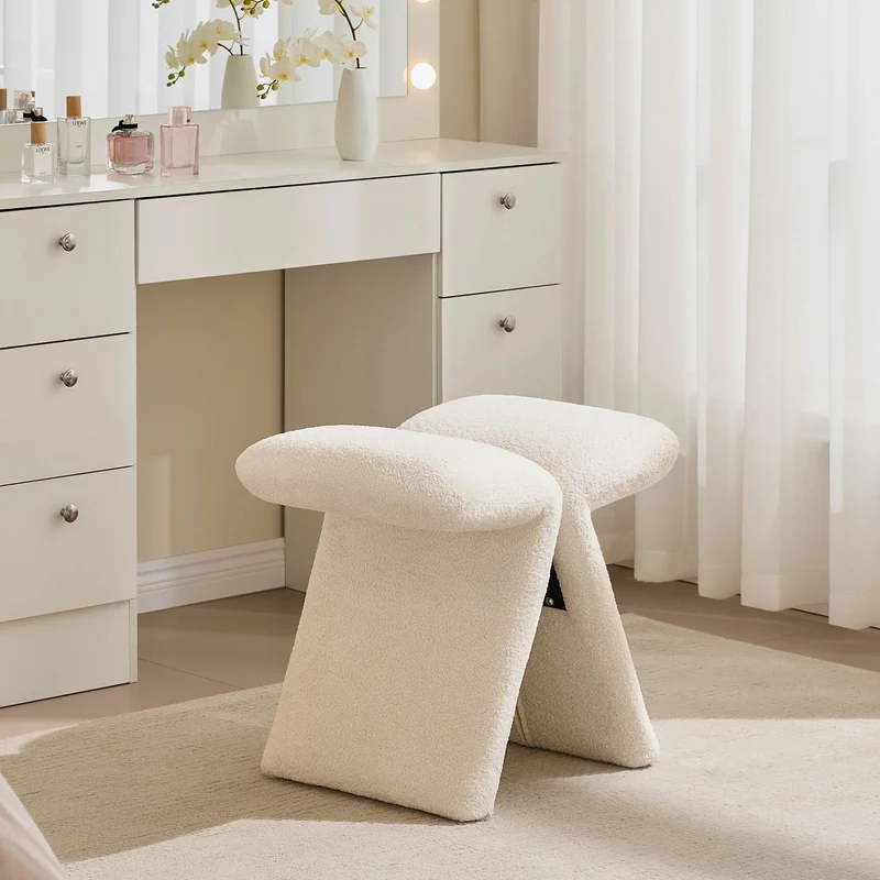 Faye Butterfly Schminktisch-Hocker – Designer Edition in Creme