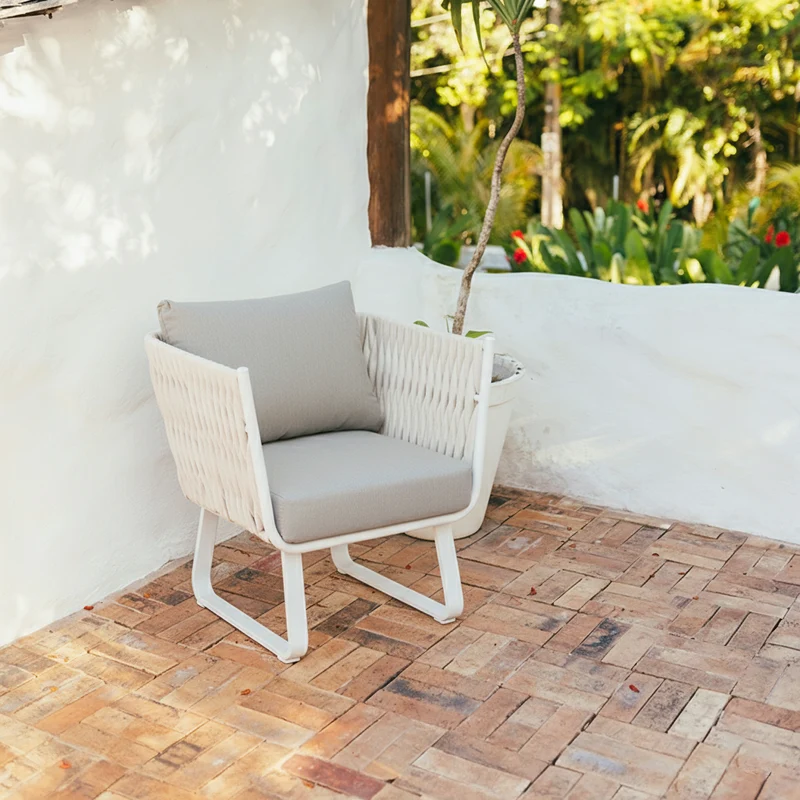 Fresh Vibe Coastal Outdoor Accent Chair - 1-Seater Weather-Resistant Outdoor Chair For Outdoor Patio & Garden