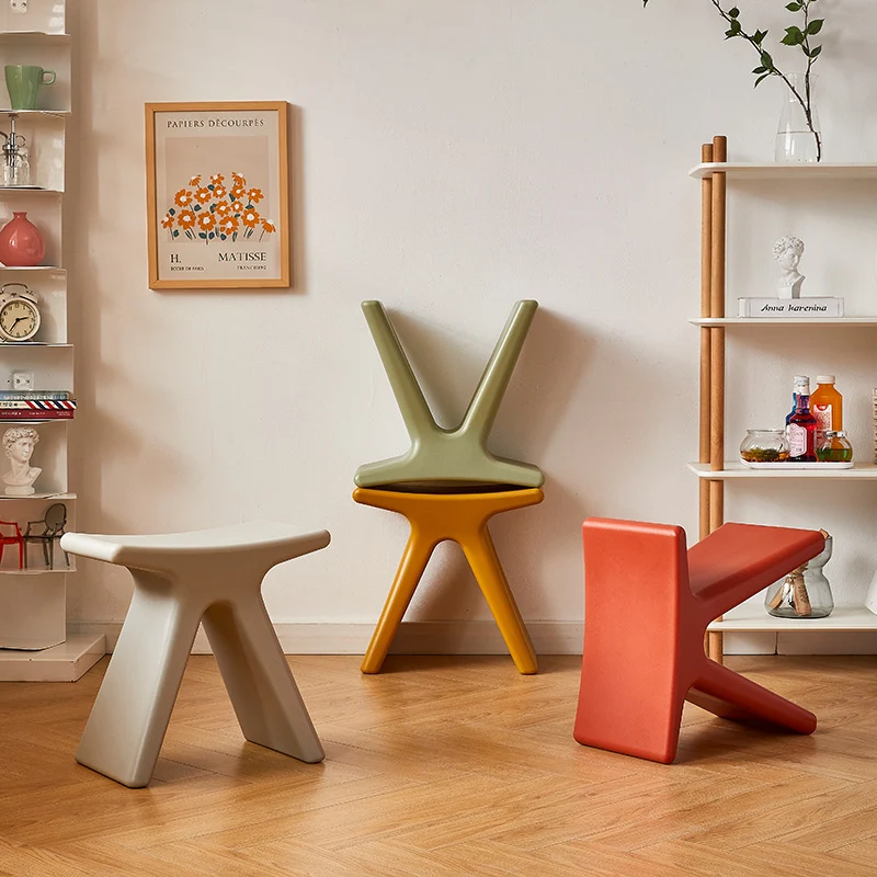 Modern Minimalist Geometric PE Plastic Kids Low Stool Backless Armless For Hallway