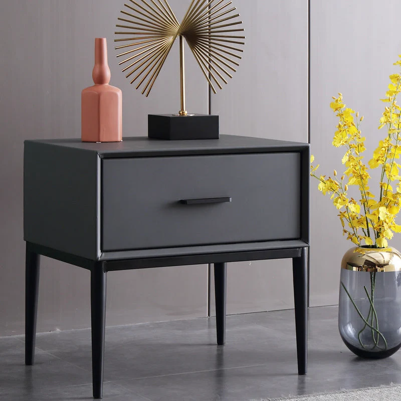 Solid Wood Bed Nightstand Modern Accent Table Nightstand with Drawer
