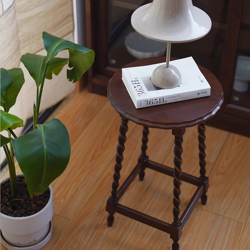 Traditional Vintage Solid Wood Round-Top Square-Base Side Table For Bedroom And Living Room