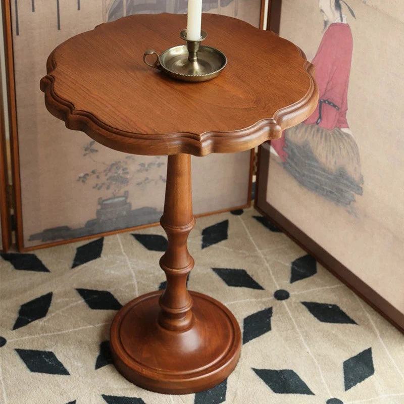 Traditional Vintage Round Lace Birch Coffee Table For Living Room