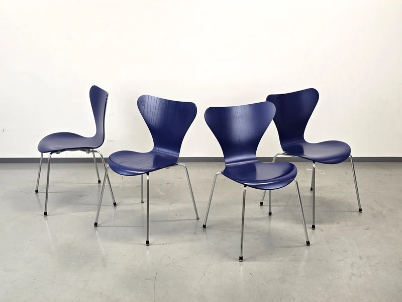 FRITZ HANSEN Serie 7 Stuhl Arne Jacobsen Blau 3107 Designer Stuhl