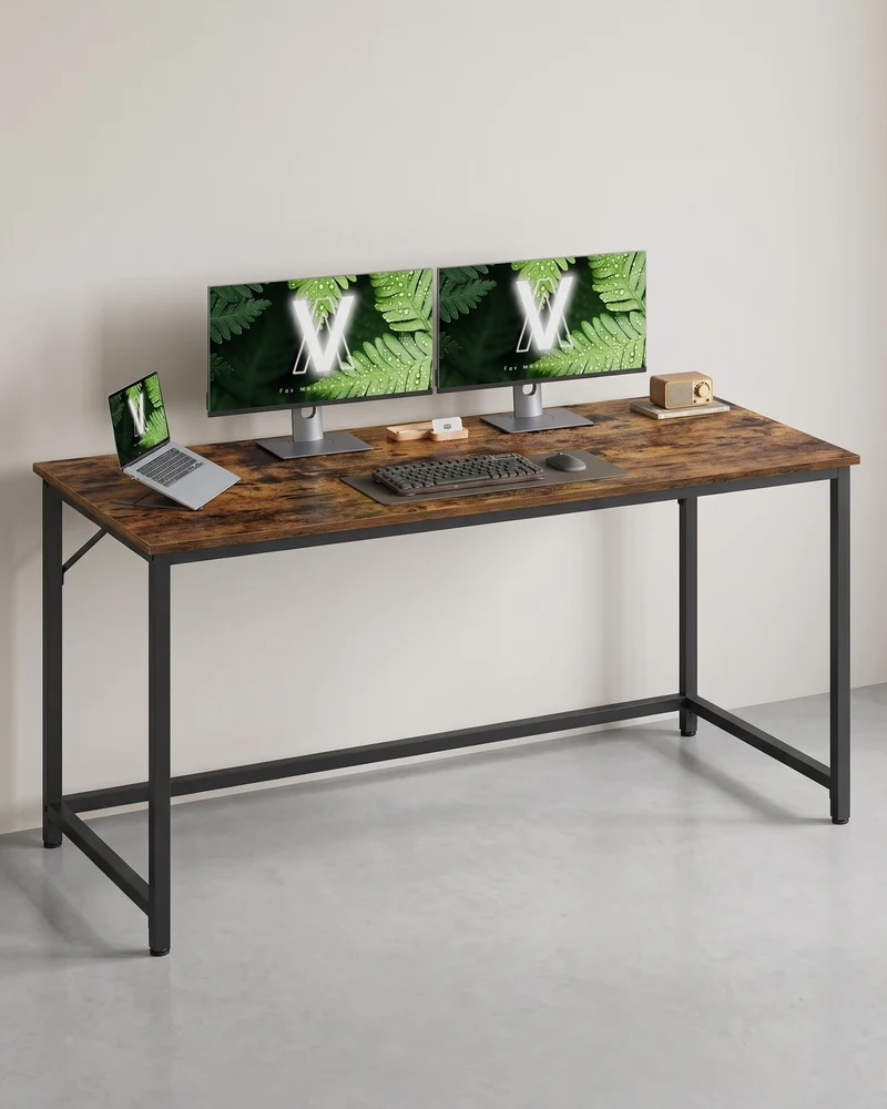 Schreibtisch im Industriedesign – 140 cm breit – kompakt und stabil – bis 50 kg belastbar