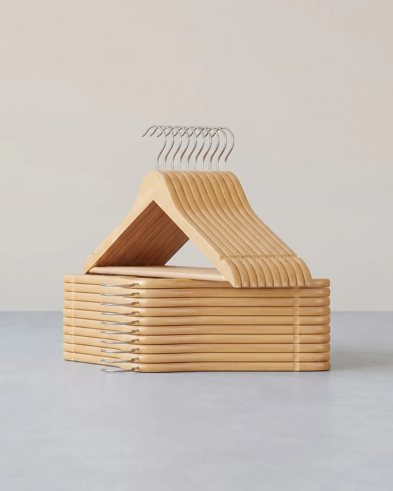 Luxuriöses Kleiderbügel-Set aus Holz – Massivholz Ahorn – mit rutschfestem Hosensteg und Schulterkerben – 360° drehbarer Haken
