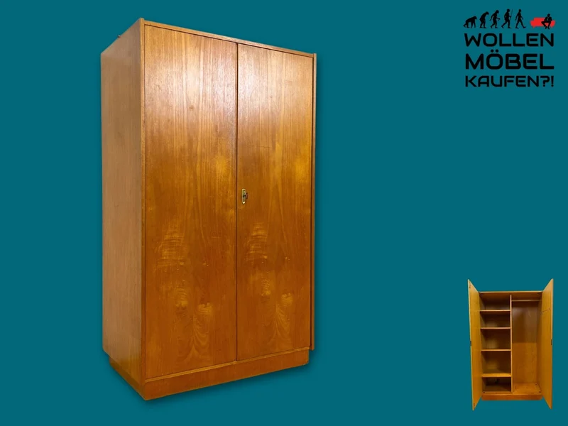 Perfekt aufgeteilter heller 60er Jahre Kleiderschrank mit Kleiderstange und Einlegeböden I Schrank Schlafzimmerschrank Garderobe Flurschrank Mid-Century Vintage Retro I