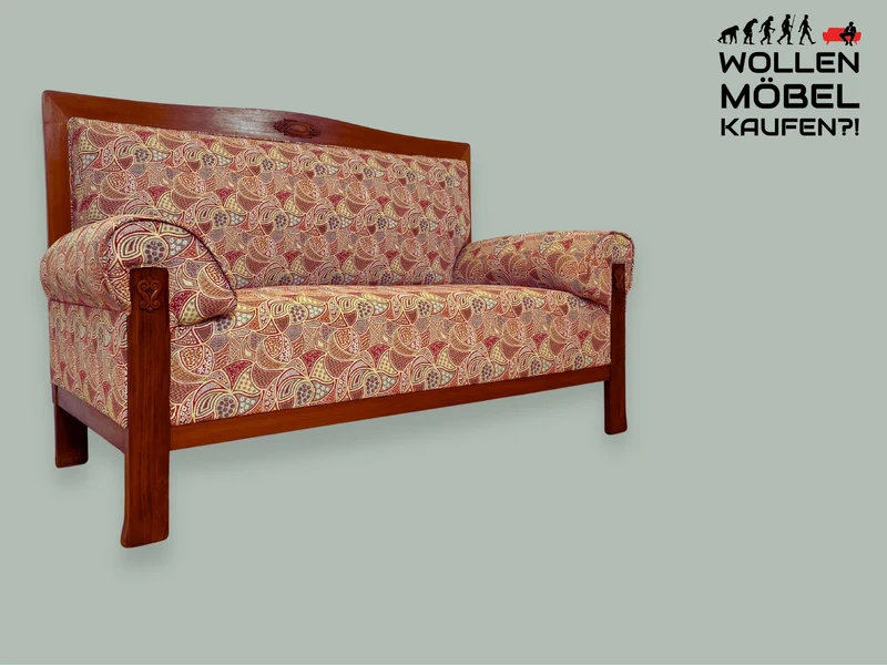 WMK I Wunderschönes historisches Sofa mit hochwertigem Bezug, handverziertem Holzrahmen und Federkern