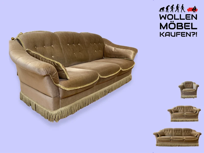 WMK I Äußerst gemütliches Vintage Sofa mit samtartigen beigen Originalbezug, Fransen & ausklappbaren Armlehnen