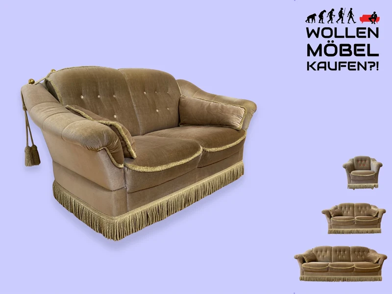 WMK I Äußerst gemütliches Vintage Sofa mit samtartigen beigen Originalbezug, Fransen & ausklappbaren Armlehnen