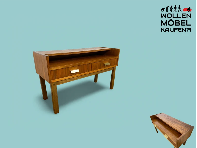 WMK # Stilvolles und sehr gut erhaltenes skandinavisches 1970er Jahre Lowboard mit Schubladen und formschönen Messinggriffen