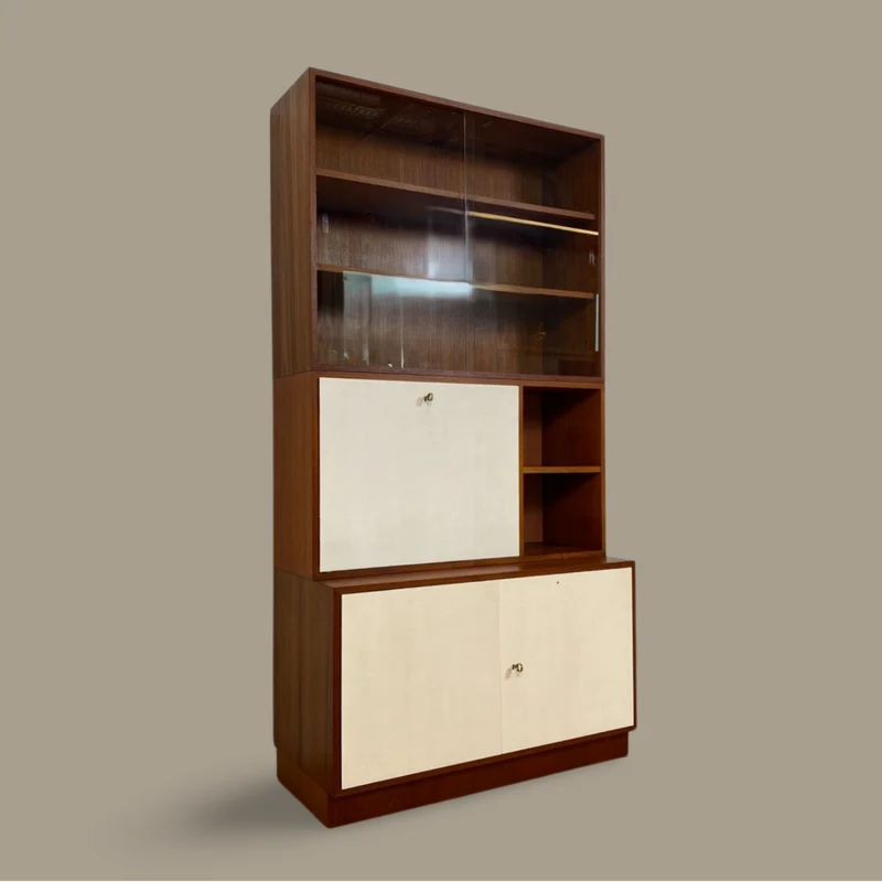 WMK # Stilvolles modulares Mid-Century Highboard, Vollholz in Teak, mit späterer weißer Lackierung