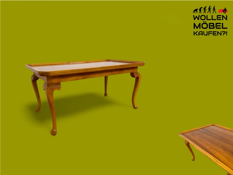 WMK Hübscher, großer und sehr gut erhaltener 60er Jahre Couchtisch im Chippendale Stil mit schönen gebogenen Tischbeinen & toller Maserung
