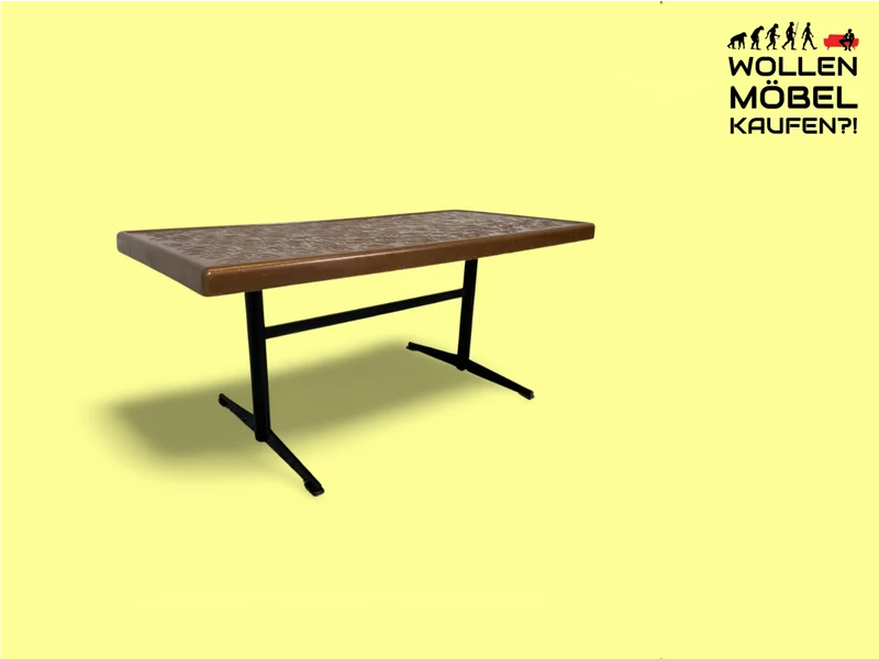 WMK Kultiger jedoch etwas abgenutzter Space Age Couchtisch mit hübscher Tischplatte aus Kunststoff, auch Outdoor geeignet